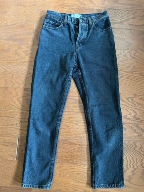 Everlane women’s Slim Straight Dark Blue Jeans